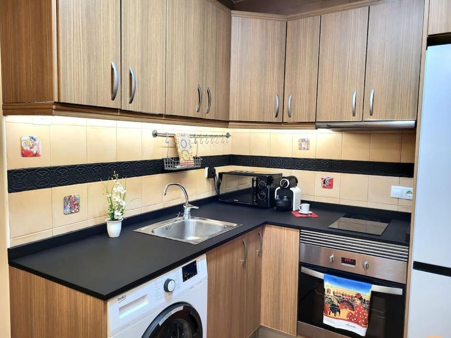 Flamenco, Apartamento Exclusivo De Dos Habitaciones En El Pleno Del Casco Antiguo, Alicante, Playa, Centro Historico, Rambla Dış mekan fotoğraf